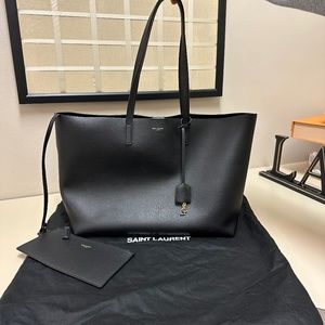 Shopping Saint Laurent E/W IN Supple Leather